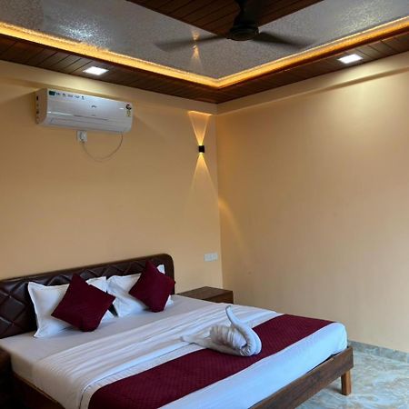 Sahil Beach Resort Alībāg Esterno foto